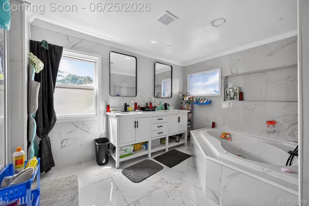 20101 Briarcliff Road Detroit City MI 48221