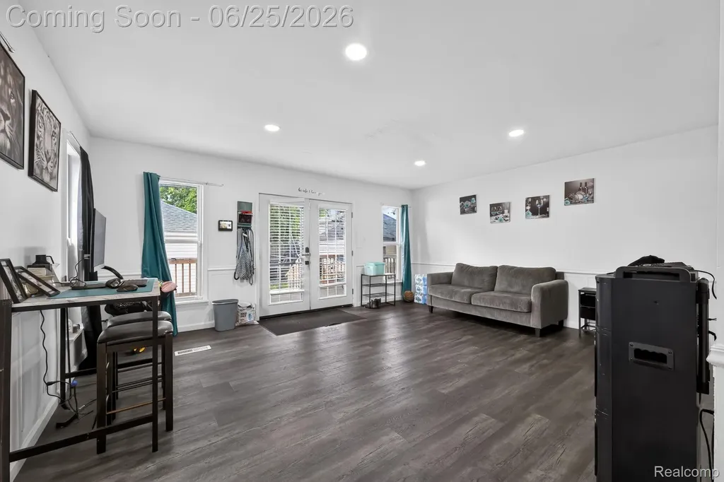 20101 Briarcliff Road Detroit City MI 48221
