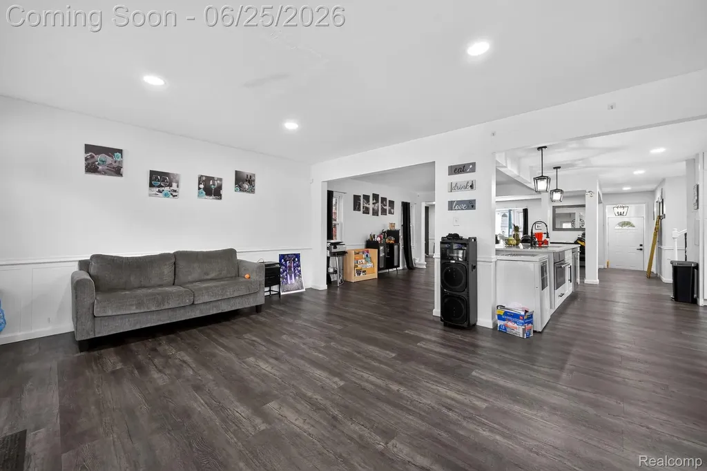 20101 Briarcliff Road Detroit City MI 48221