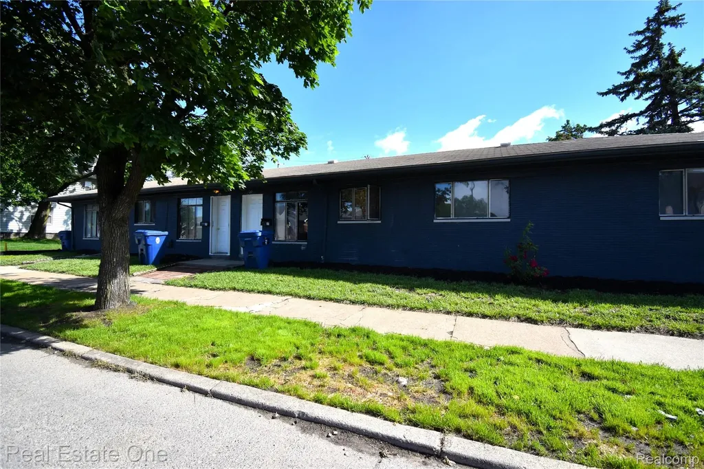 162 Burke Street River Rouge City MI 48218