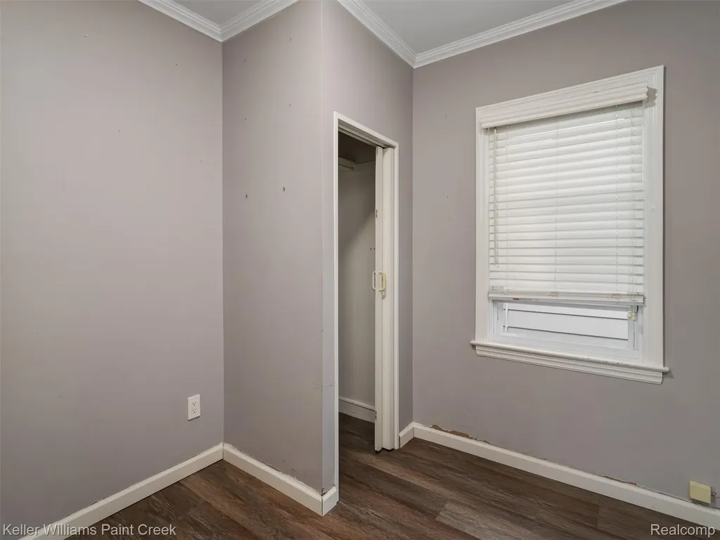 26616 Hampden Street Madison Heights City MI 48071