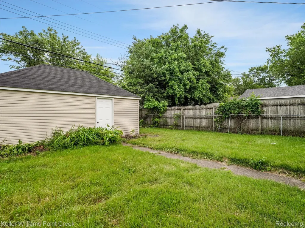 26616 Hampden Street Madison Heights City MI 48071