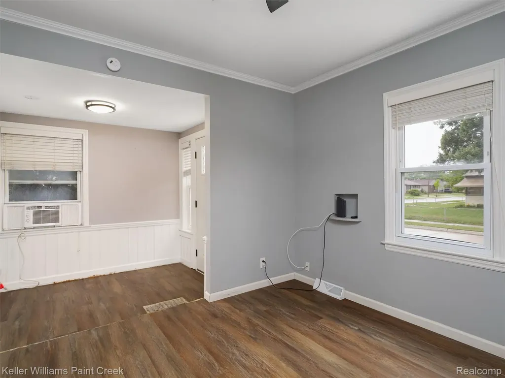 26616 Hampden Street Madison Heights City MI 48071