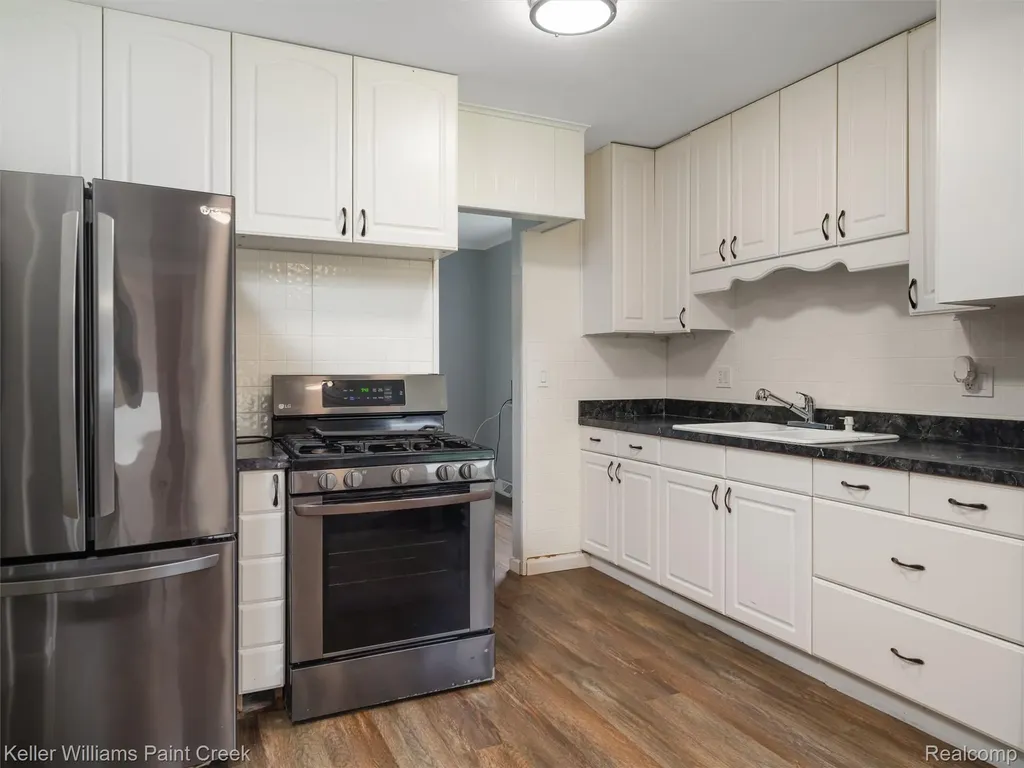 26616 Hampden Street Madison Heights City MI 48071