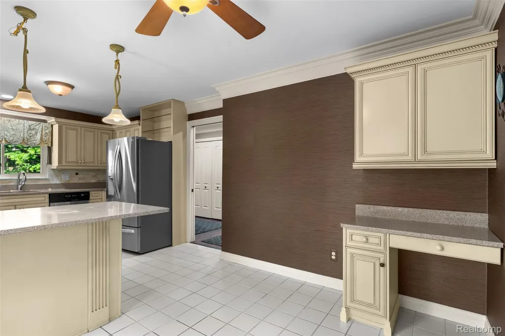 6471 Maple Hills Drive Bloomfield Hills City MI 48301