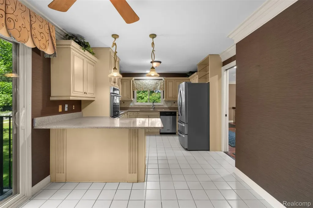 6471 Maple Hills Drive Bloomfield Hills City MI 48301