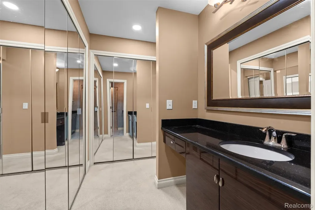 6471 Maple Hills Drive Bloomfield Hills City MI 48301