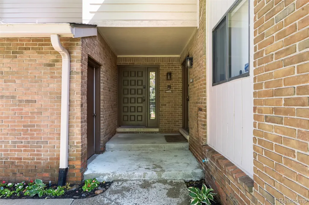 6471 Maple Hills Drive Bloomfield Hills City MI 48301