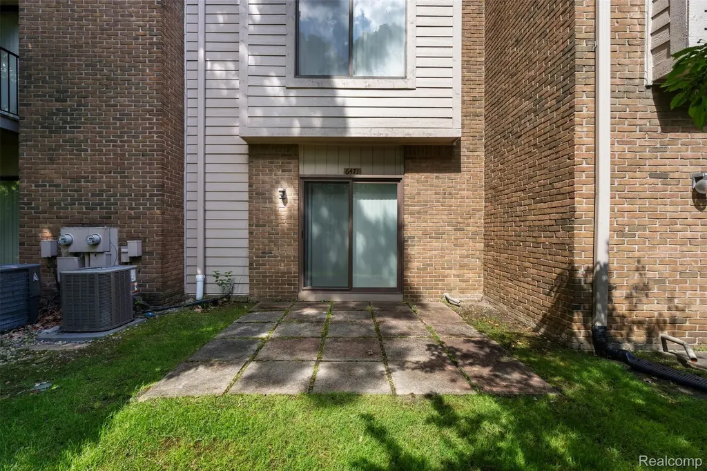 6471 Maple Hills Drive Bloomfield Hills City MI 48301