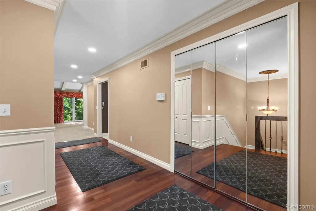 6471 Maple Hills Drive Bloomfield Hills City MI 48301