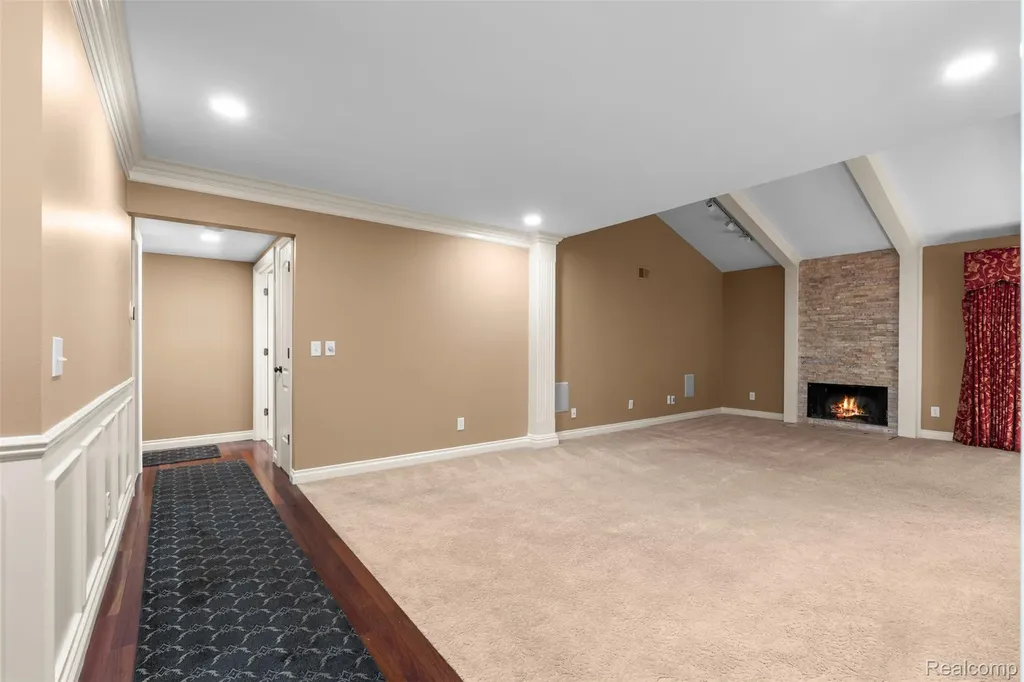6471 Maple Hills Drive Bloomfield Hills City MI 48301