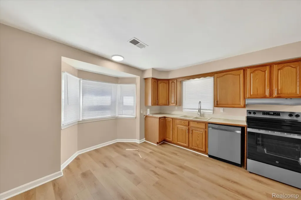 24827 Puritan Redford Charter Township MI 48239