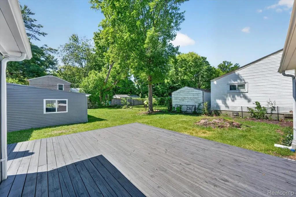 24827 Puritan Redford Charter Township MI 48239