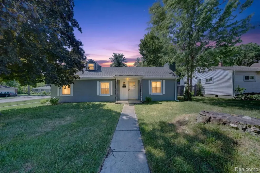 24827 Puritan Redford Charter Township MI 48239