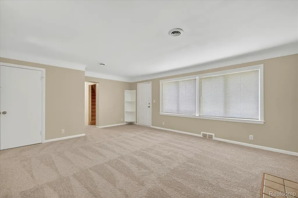 24827 Puritan Redford Charter Township MI 48239