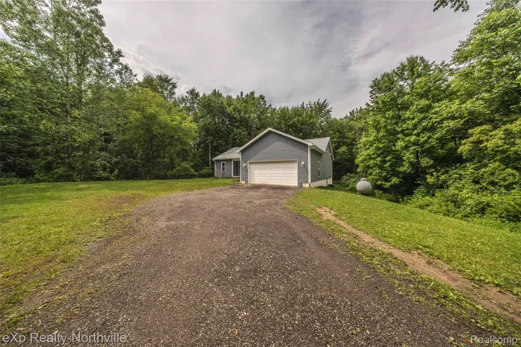1765 Parker Road Holly Township MI 48442