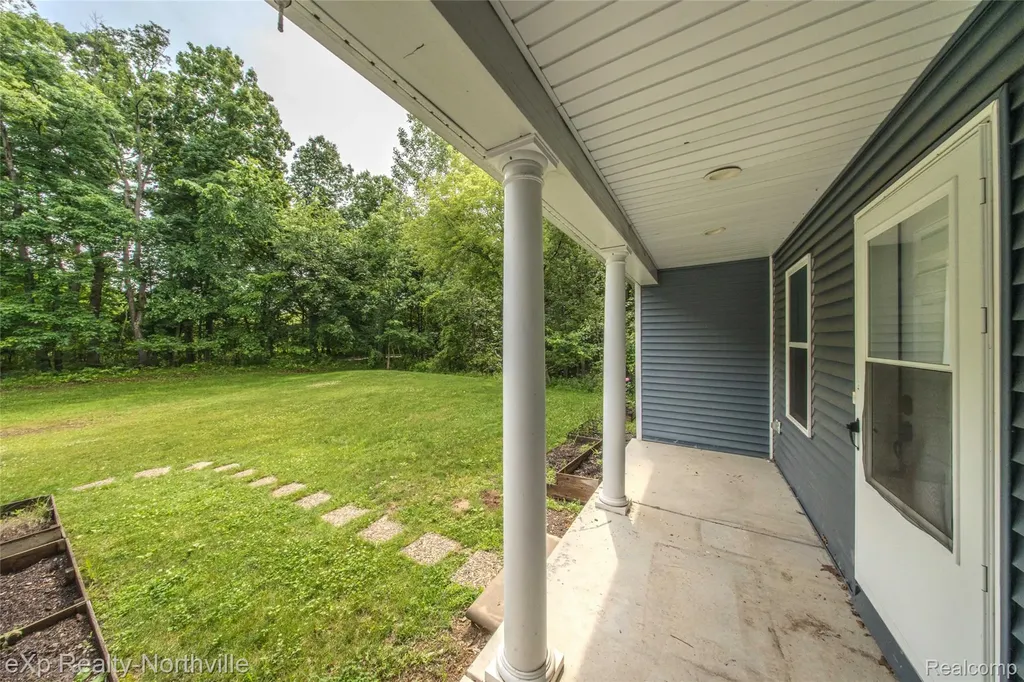 1765 Parker Road Holly Township MI 48442
