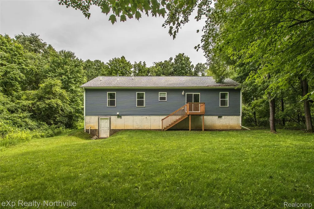 1765 Parker Road Holly Township MI 48442