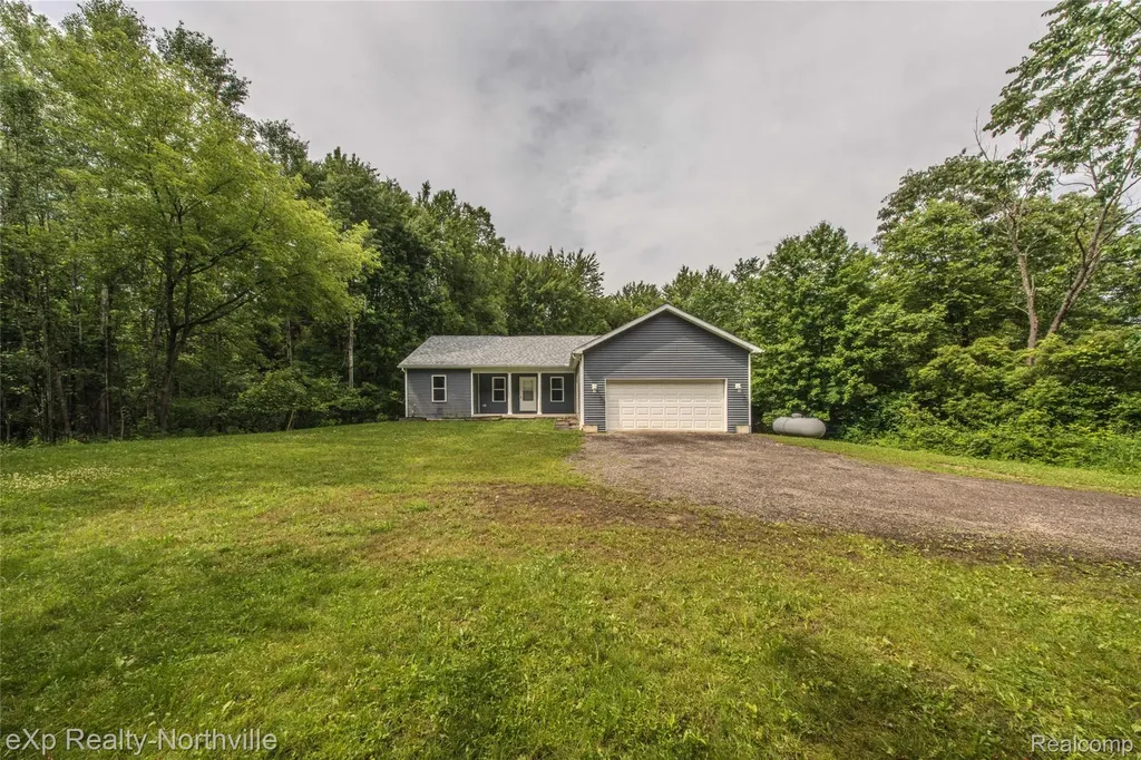 1765 Parker Road Holly Township MI 48442