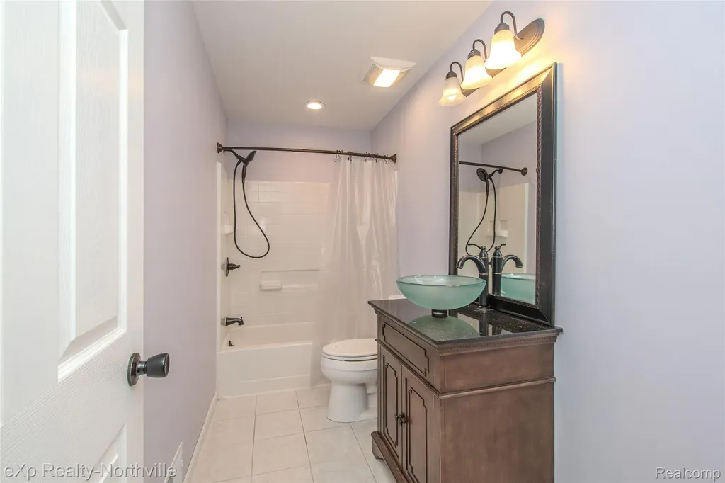 1765 Parker Road Holly Township MI 48442