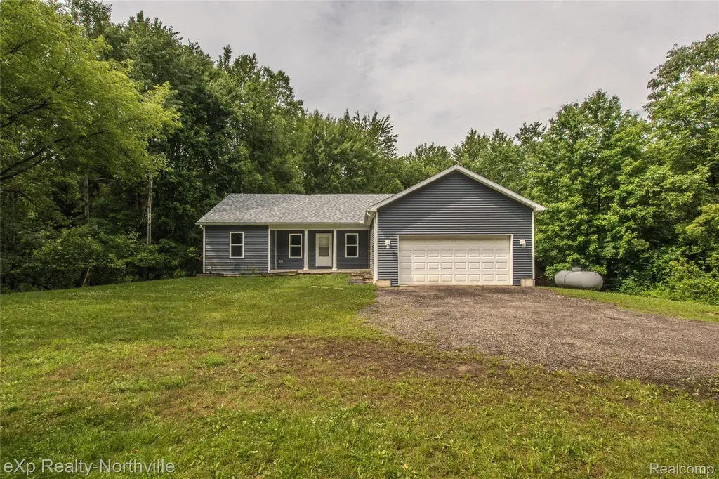 1765 Parker Road Holly Township MI 48442