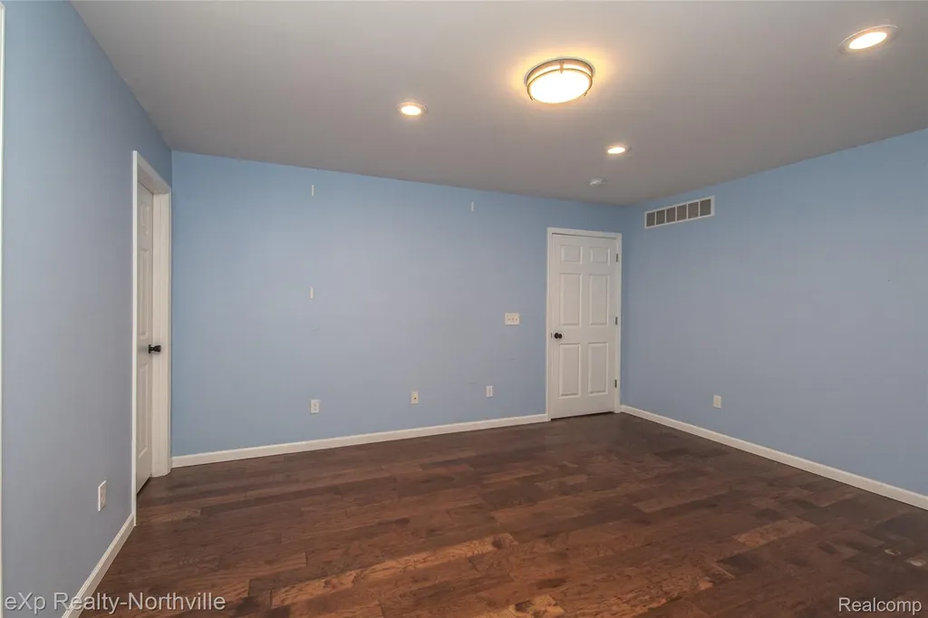 1765 Parker Road Holly Township MI 48442