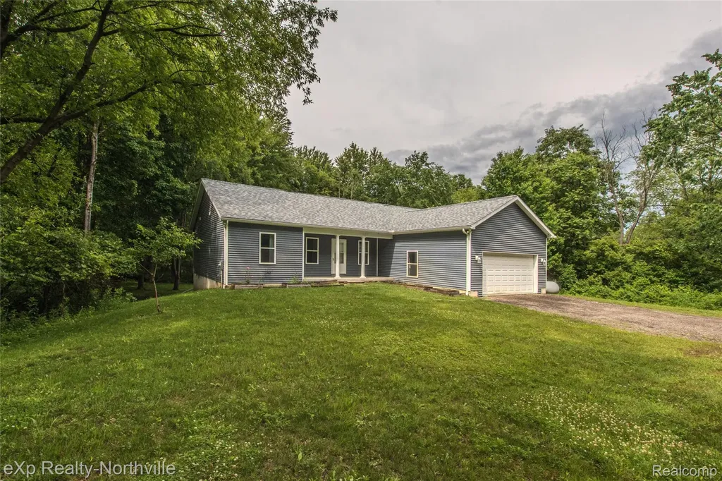 1765 Parker Road Holly Township MI 48442