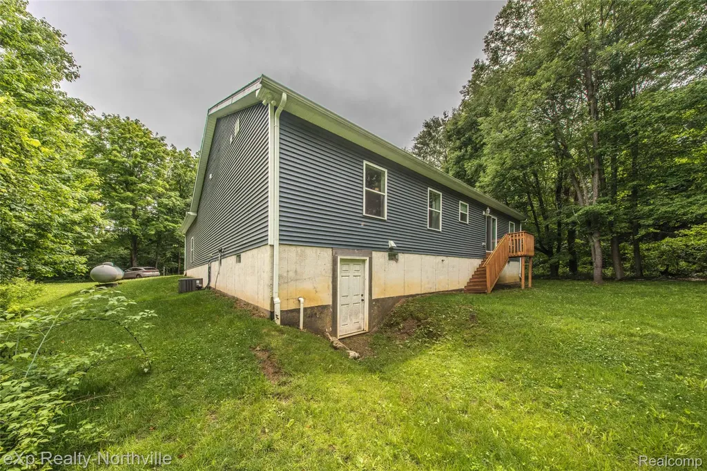 1765 Parker Road Holly Township MI 48442
