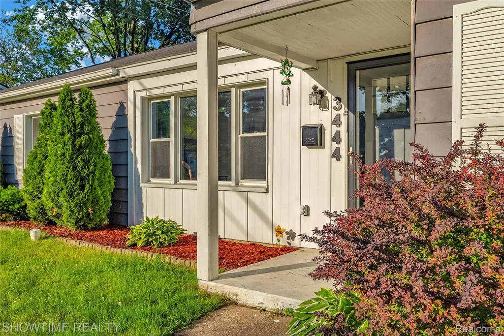 3444 Maple Street Port Huron City MI 48060