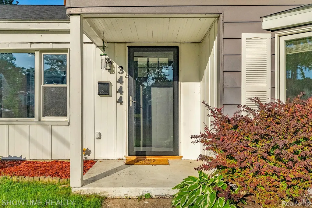 3444 Maple Street Port Huron City MI 48060