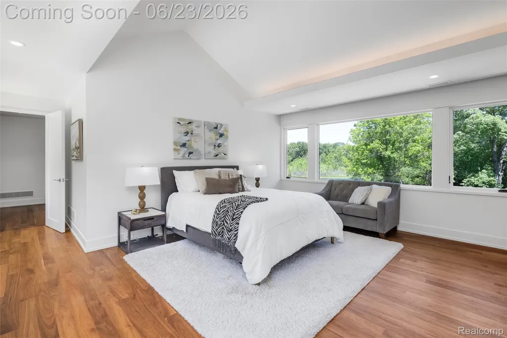 2700 Squirrel Road Bloomfield Hills City MI 48304