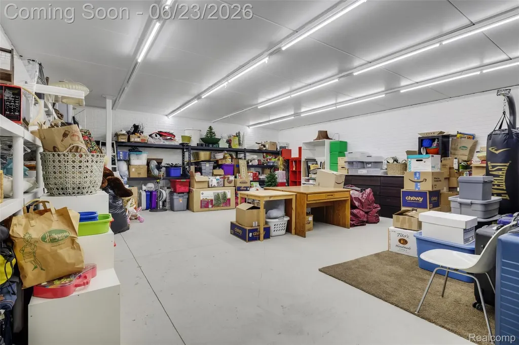2700 Squirrel Road Bloomfield Hills City MI 48304