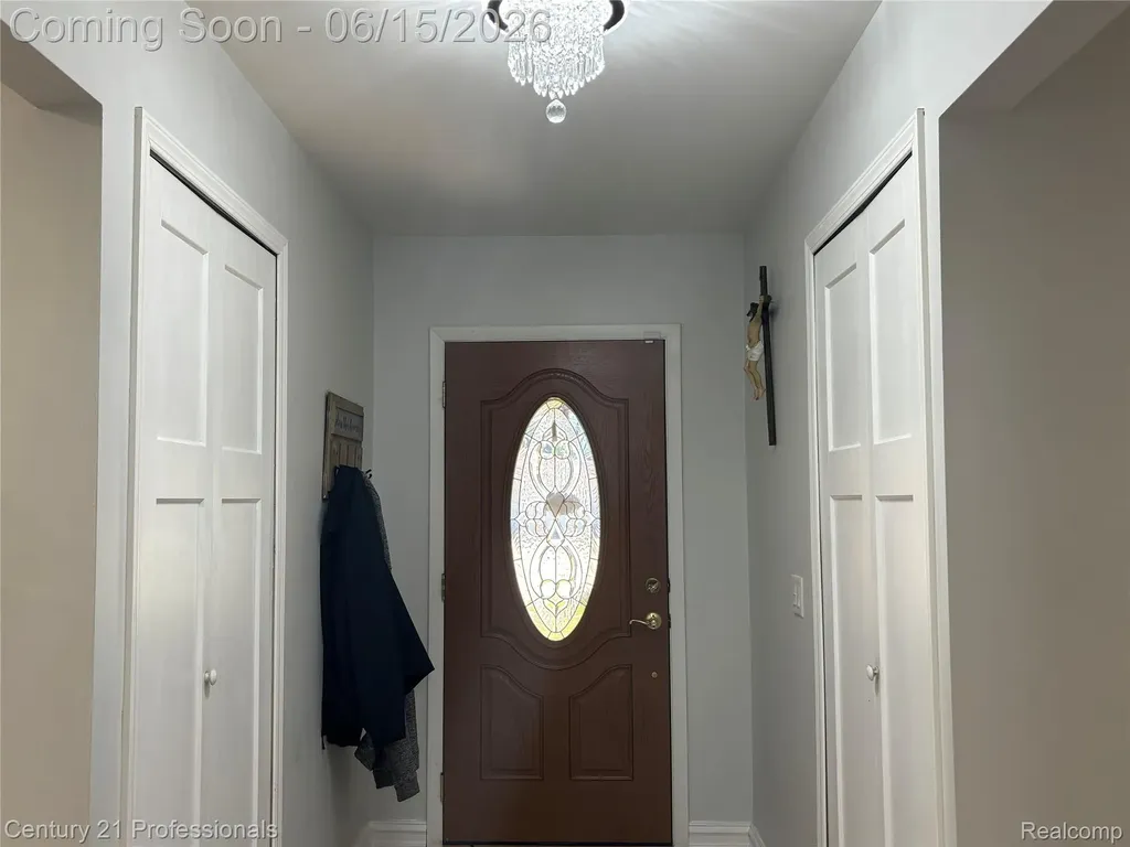 39548 Pinebrook Drive Sterling Heights City MI 48310