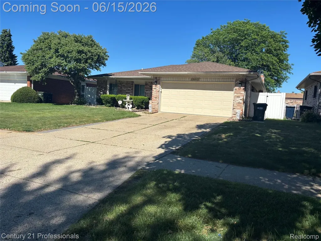 39548 Pinebrook Drive Sterling Heights City MI 48310