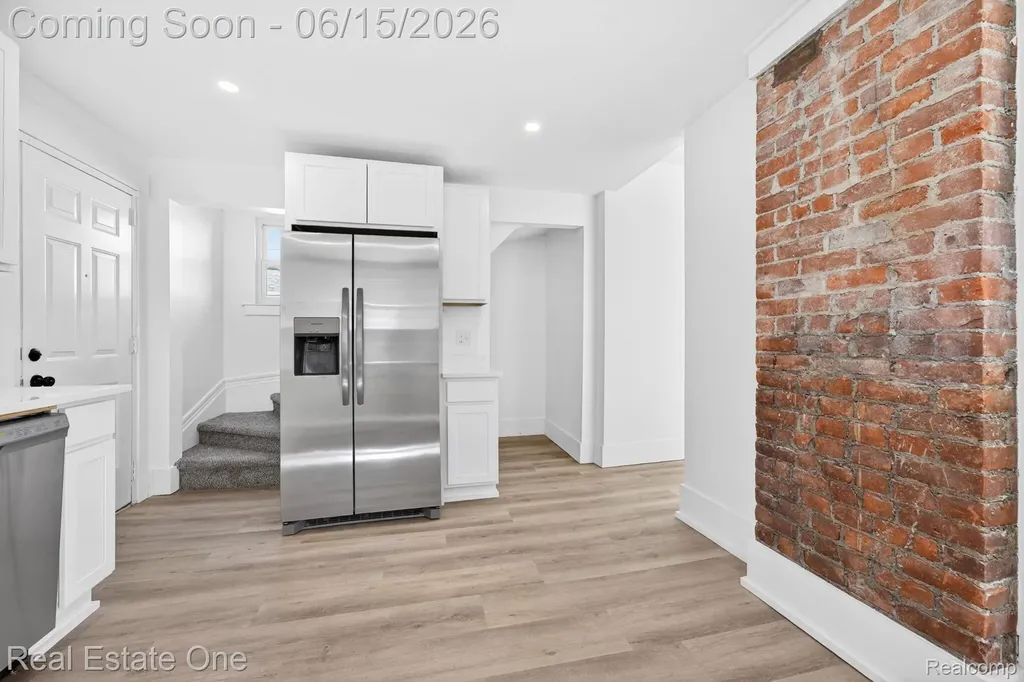 255 Poplar Street Wyandotte City MI 48192