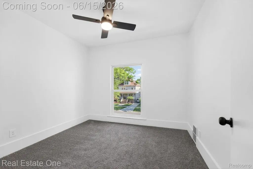 255 Poplar Street Wyandotte City MI 48192
