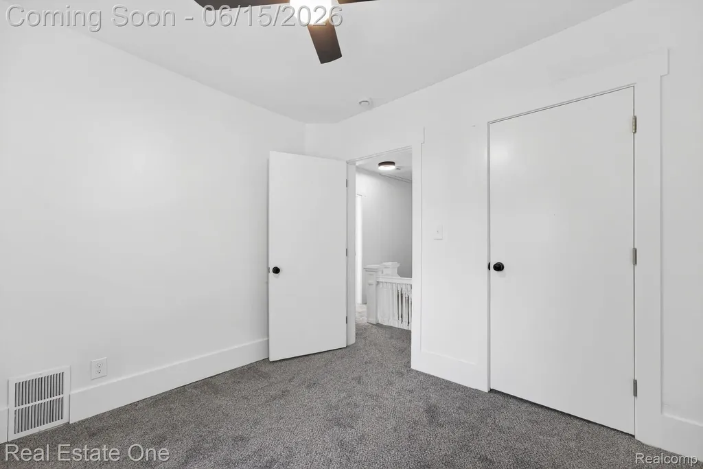 255 Poplar Street Wyandotte City MI 48192