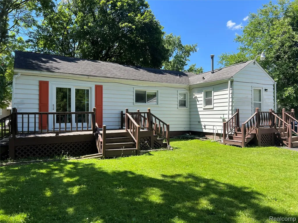 3918 Whitney Avenue Flint City MI 48532