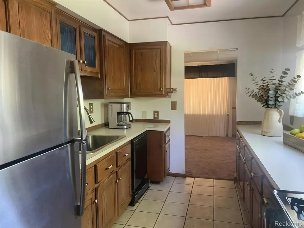 3918 Whitney Avenue Flint City MI 48532