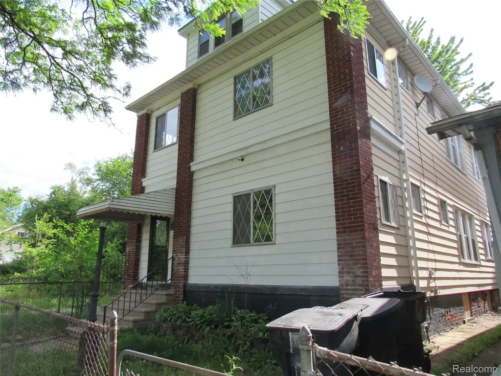 15786 Parkside Street Detroit City MI 48238