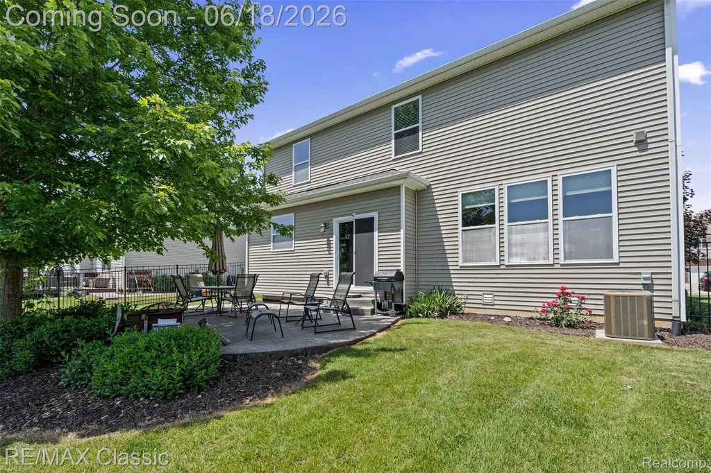 10884 Bouldercrest Drive Green Oak Township MI 48178