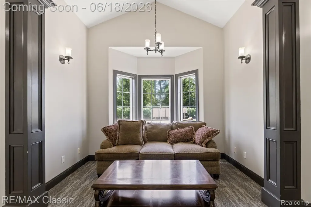 10884 Bouldercrest Drive Green Oak Township MI 48178