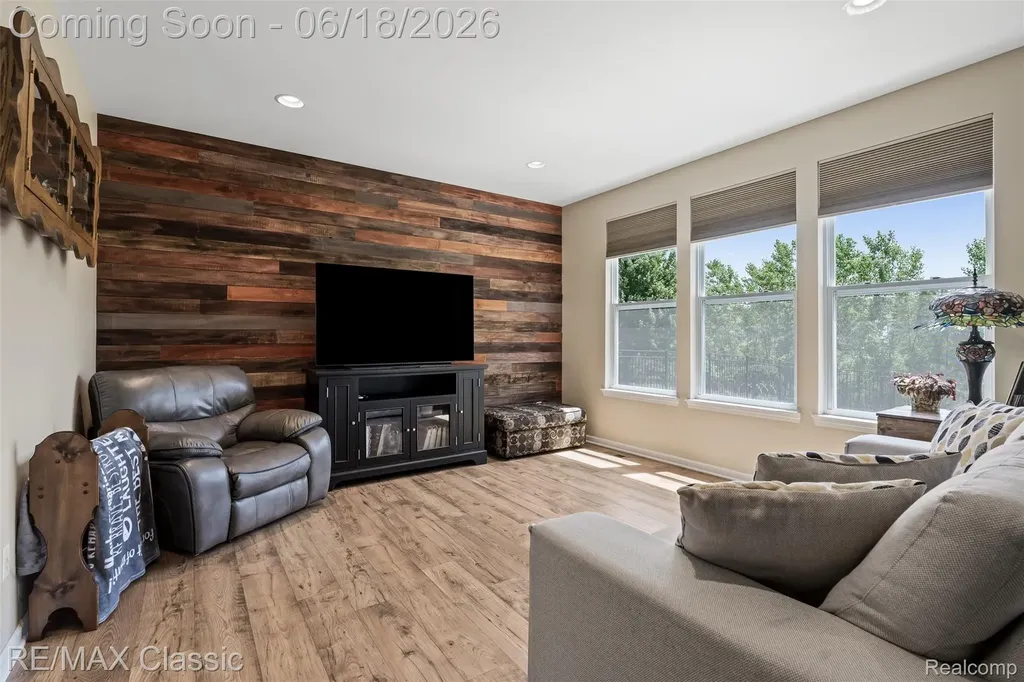 10884 Bouldercrest Drive Green Oak Township MI 48178