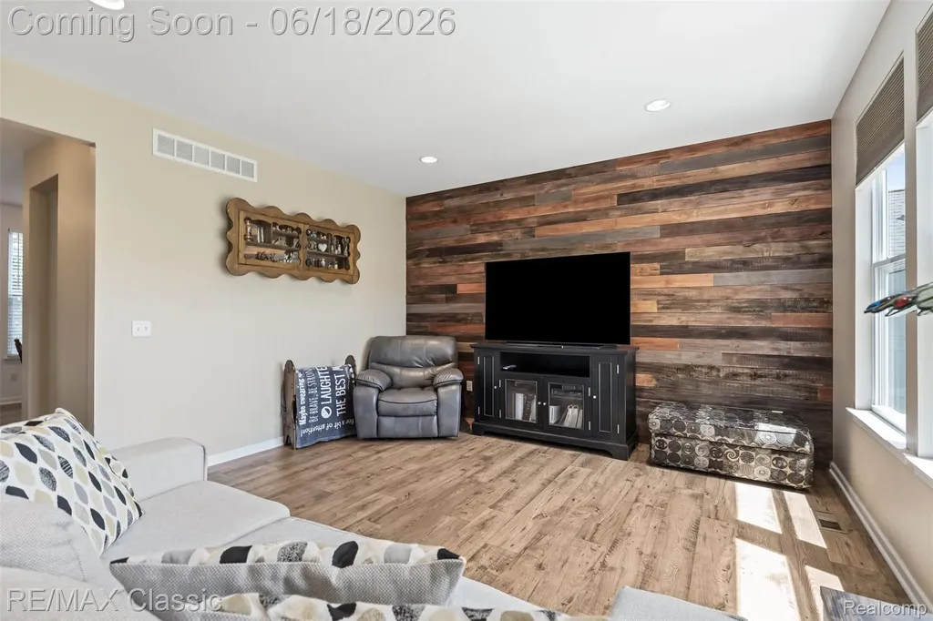 10884 Bouldercrest Drive Green Oak Township MI 48178