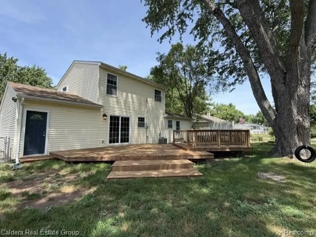 815 Manzano Drive Wolverine Lake Village MI 48390