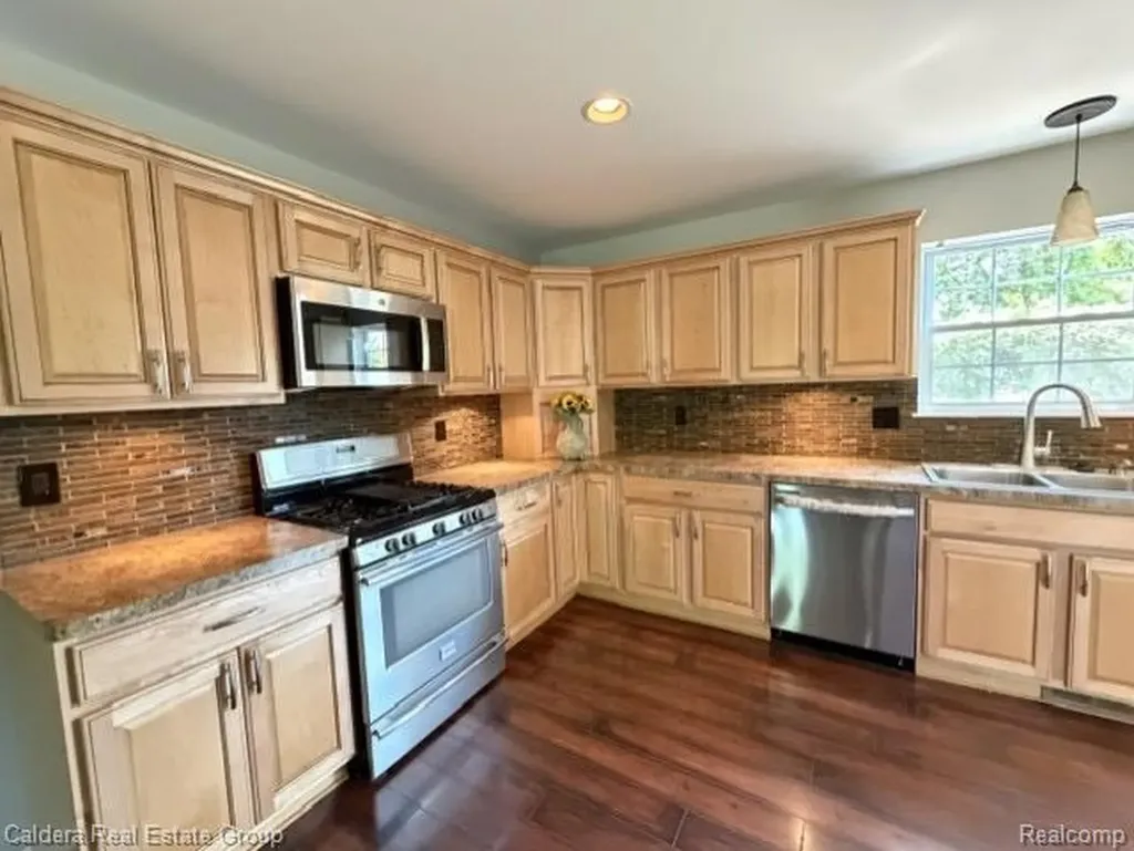 815 Manzano Drive Wolverine Lake Village MI 48390