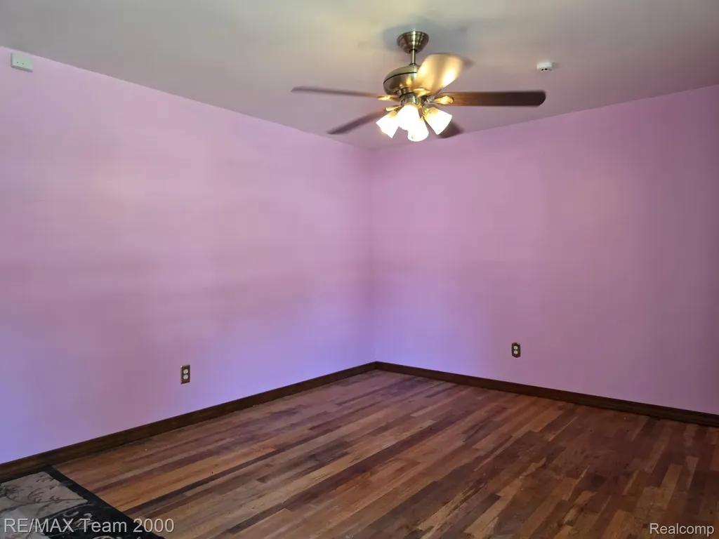 38114 Walnut Street Romulus City MI 48174