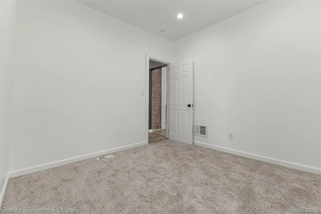 14861 Saint Marys Street Detroit City MI 48227