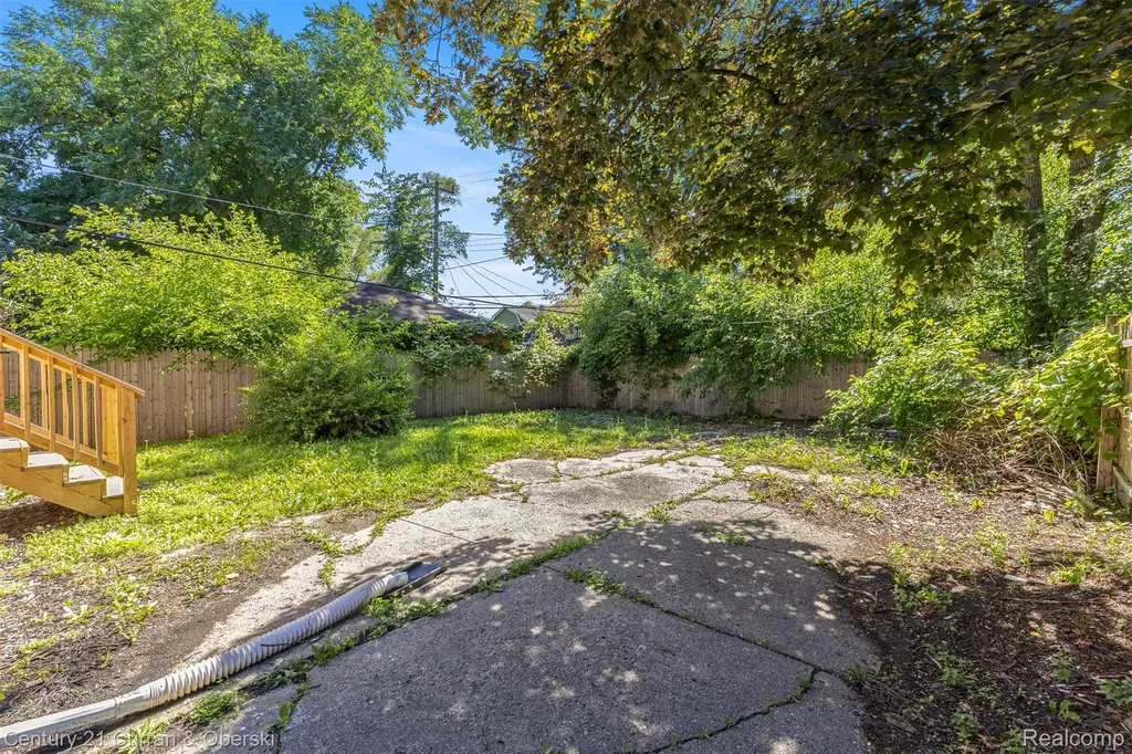 14861 Saint Marys Street Detroit City MI 48227