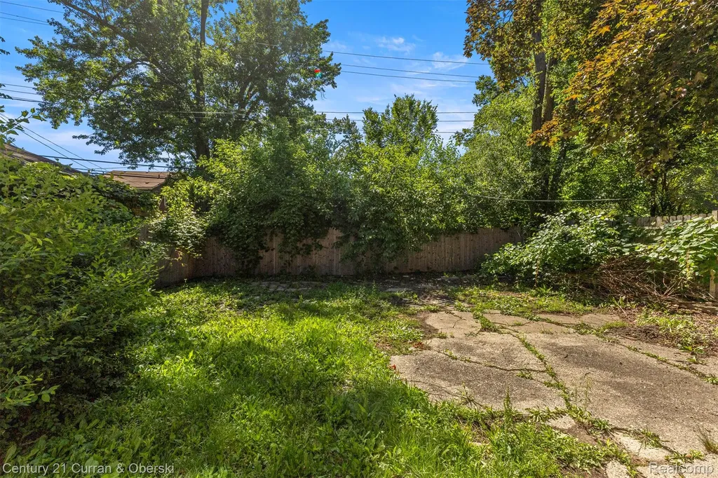 14861 Saint Marys Street Detroit City MI 48227